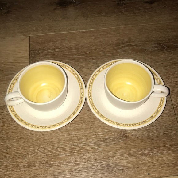 Vintage Franciscan Earthenware HACIENDA GOLD Tea Cups & Saucers USA Swir… - Picture 1 of 4
